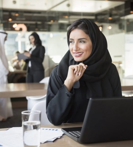 d6LJ8l1E-Emirati-students-hilton-tourism-1200x900